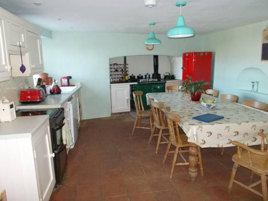 Farmer Bob'S Farmhouse Barnstaple Bagian luar foto